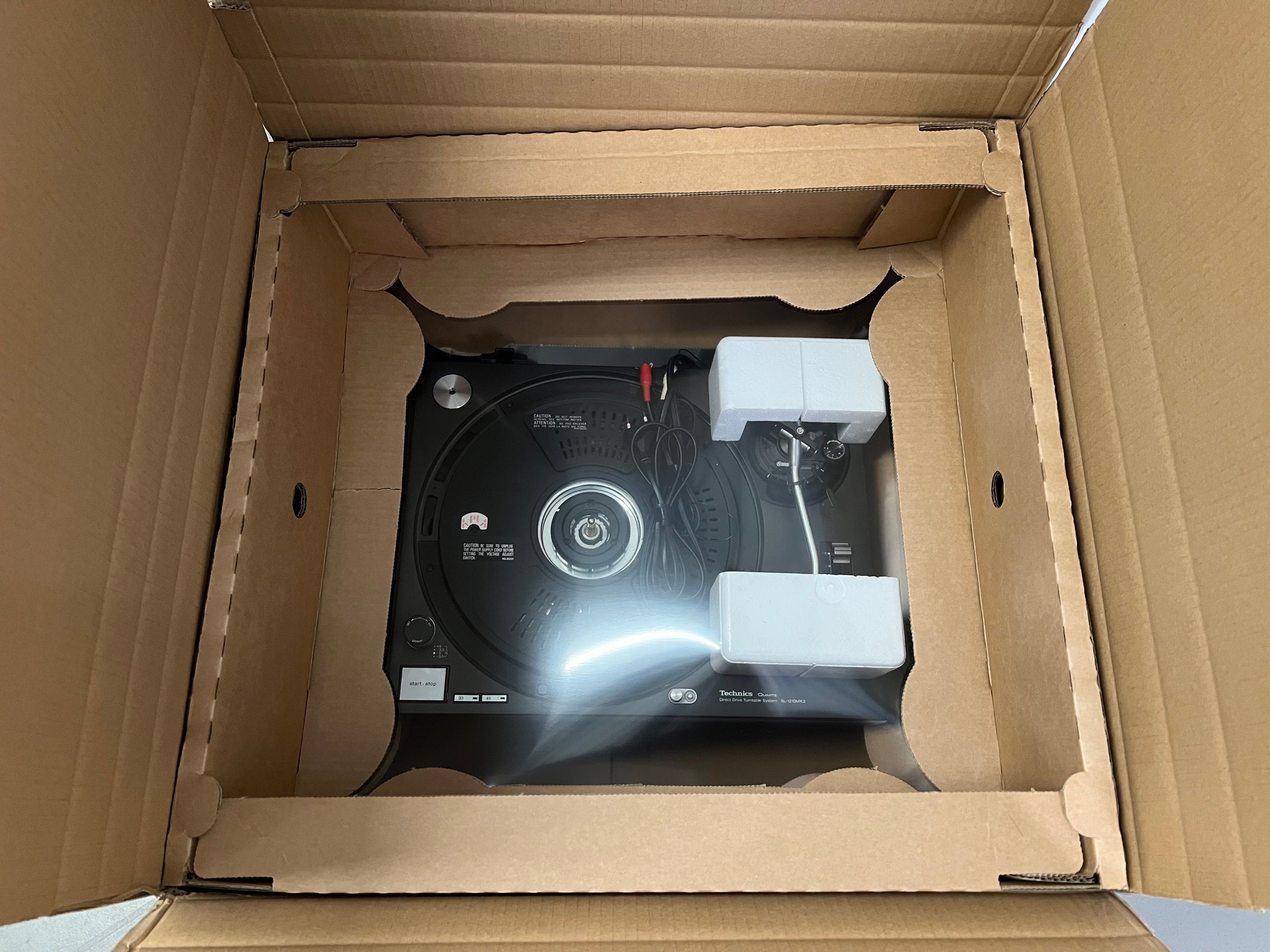 Plattenspieler-Versandkarton