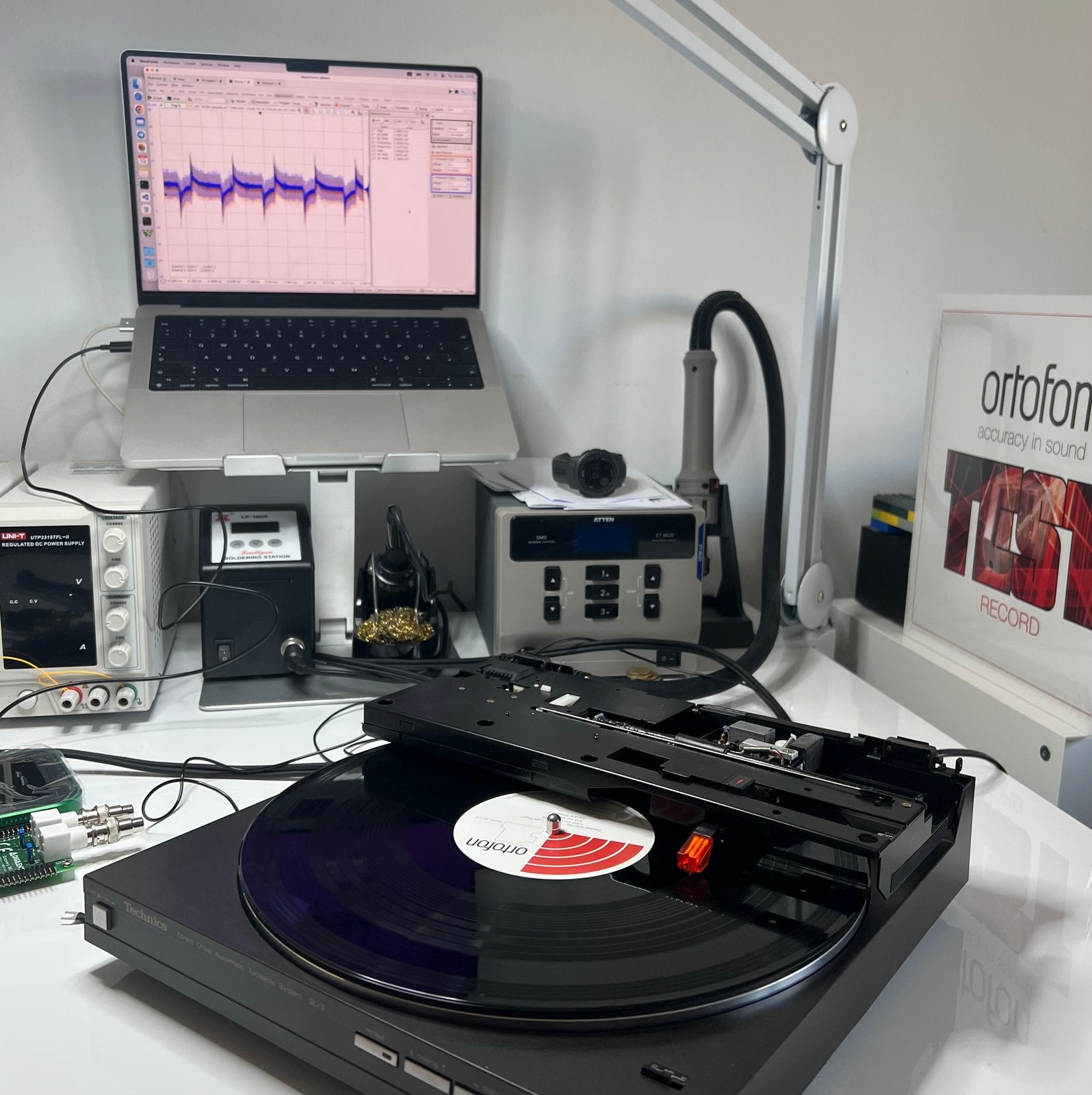 Plattenspieler-Wartung und Reparatur