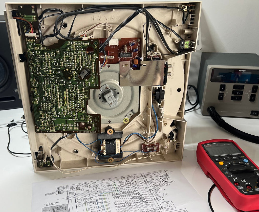 Plattenspieler-Wartung und Reparatur